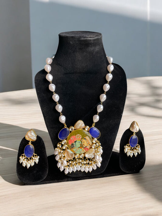 Amara Necklace Set