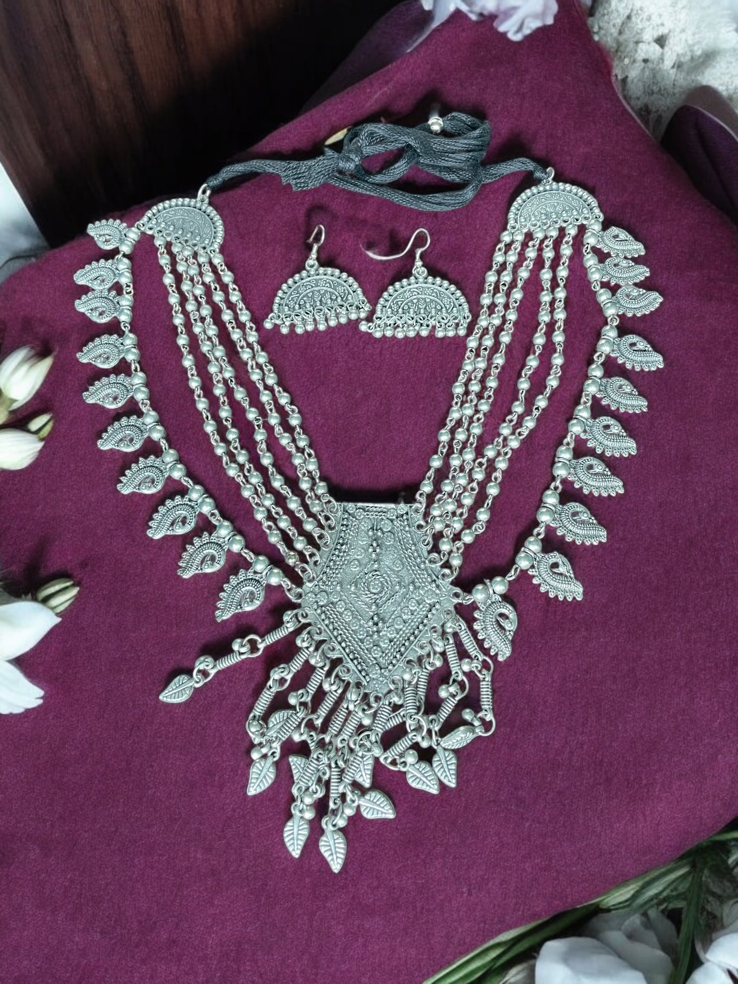 Shivangi Necklace Set